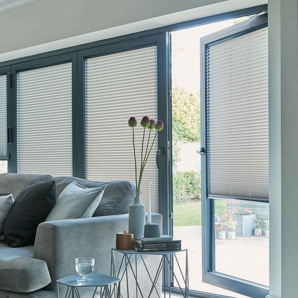 Measuring blinds in Chester